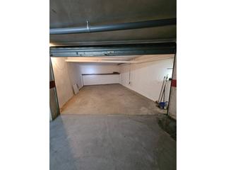 Location Parking voiture  Sant isidre. Aparcamiento cerrado para 2 coches zona migdiaquimics