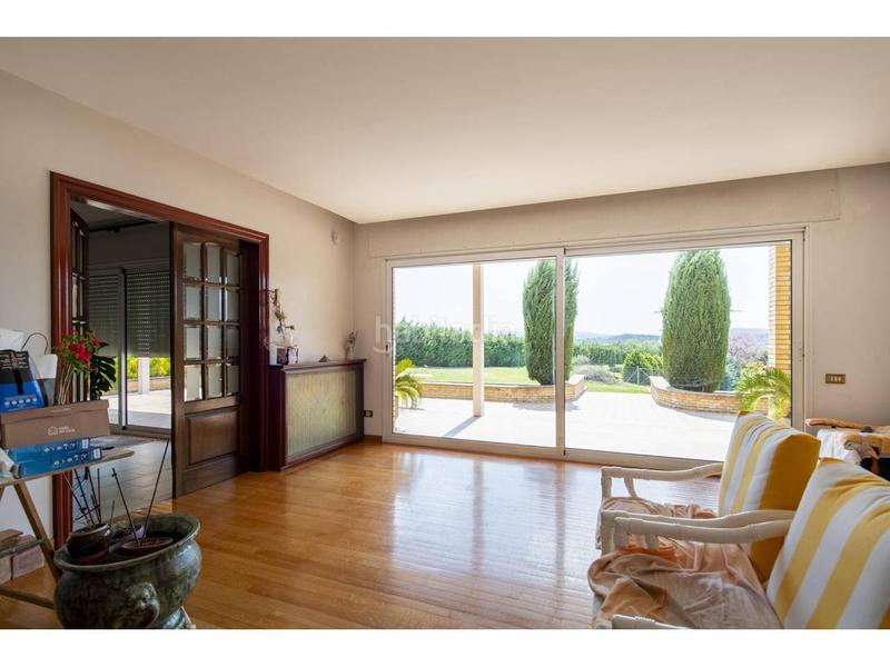 Foto c1defc1d-dd9b-49e9-8d1b-530b41c7aa10. Xalet amb calefacció aparcament piscina a Cornellà del Terri