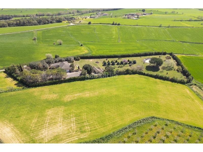 Foto e45fb704-dfd4-48bb-ab56-cd463bcf506a. Xalet amb calefacció aparcament piscina a Cornellà del Terri