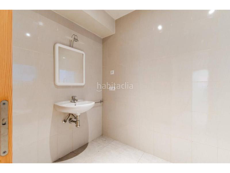 Foto 39b3d5d0-e87d-4abd-950a-21ca13247215. Flat with parking in Eixample Sud-Migdia Girona
