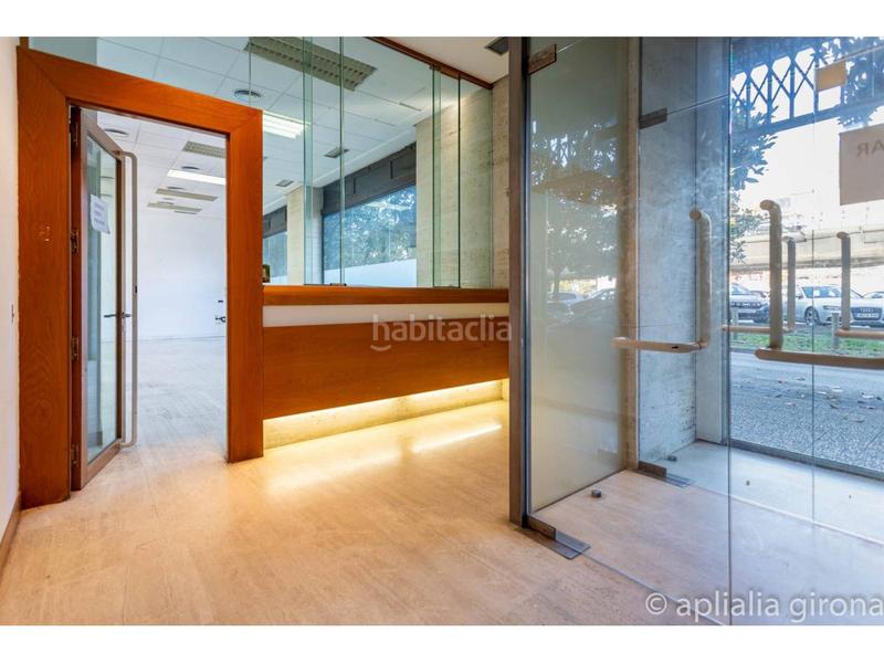 Foto 5bcf6b02-2753-464c-b511-19dfa59ffc5b. Local comercial a Eixample Sud-Migdia Girona