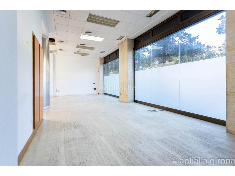 Foto 61ba4af9-32d4-472a-9ab8-fa8d34a52d62. Local comercial a Eixample Sud-Migdia Girona