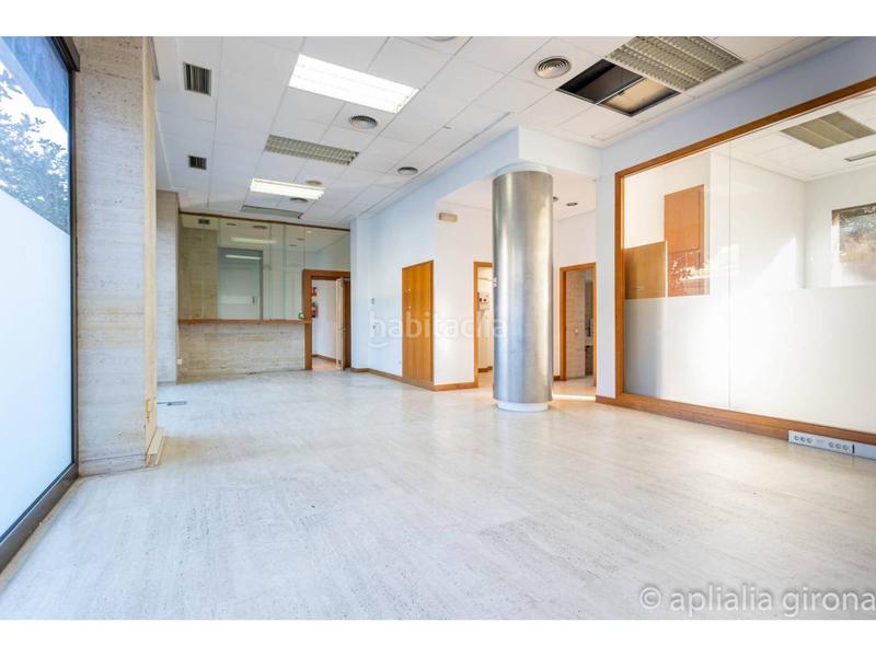 Foto a14d1fb5-b599-451b-9912-2ebcde3bfc18. Local comercial a Eixample Sud-Migdia Girona