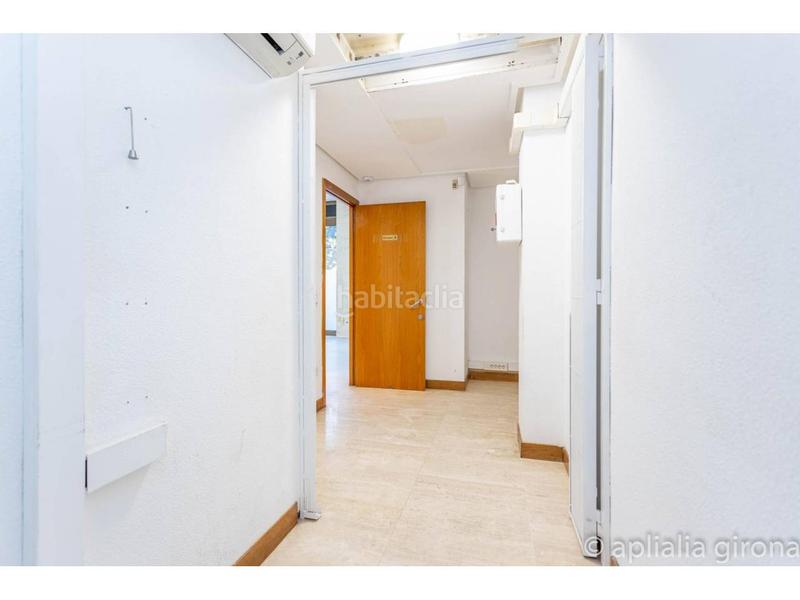 Foto d8d674d6-626a-42bd-b664-d618a9061d95. Local comercial a Eixample Sud-Migdia Girona