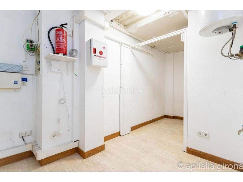 Foto f05211f5-b047-4199-9e4d-71e1a346c38b. Local comercial a Eixample Sud-Migdia Girona