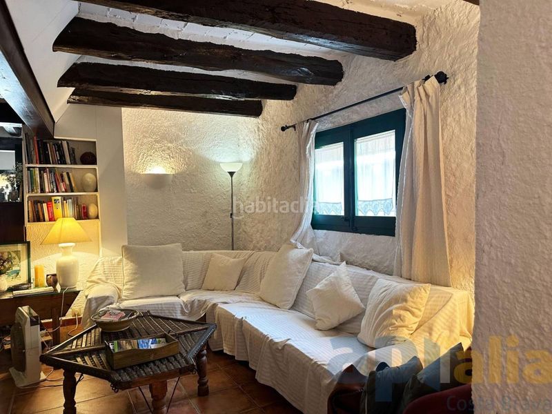 Foto 3122a0d1-7f5b-40dd-b95a-4a0dc532146b. Masía venta de una encantadora villa campestre en bellcaire dempordà en Bellcaire d´Empordà