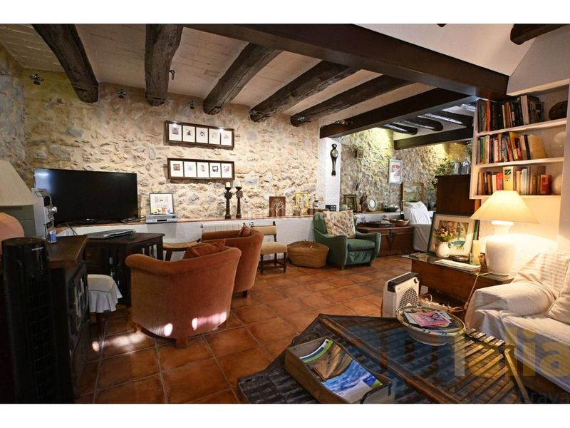 Foto 724ad052-de41-47e1-975b-11306408afd6. Masía venta de una encantadora villa campestre en bellcaire dempordà en Bellcaire d´Empordà