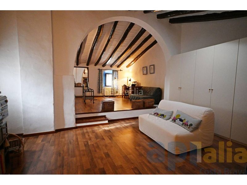 Foto f2f4e8ed-d0bd-42a0-b9c1-3f456a9b468f. Masía venta de una encantadora villa campestre en bellcaire dempordà en Bellcaire d´Empordà