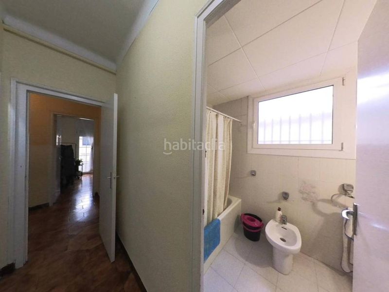 Foto 6a1b080f-fcd9-4264-9203-cdd61218a2e1. Casa amb aparcament a Eixample Sud-Migdia Girona