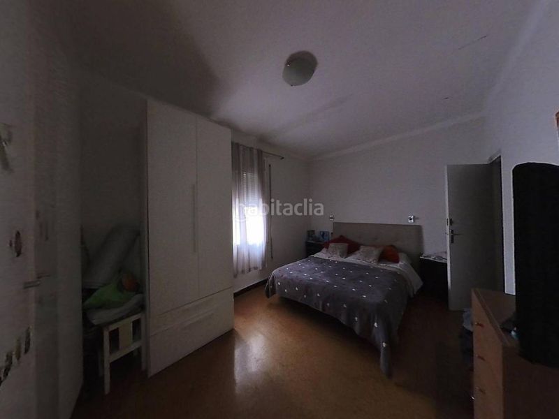 Foto faa325b1-c931-4207-9e00-3f5edb40eda7. Casa amb aparcament a Eixample Sud-Migdia Girona