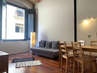 Rent Flat in Centre-Barri Vell. Alquiler en girona plaza sant pereiglesia sant felix