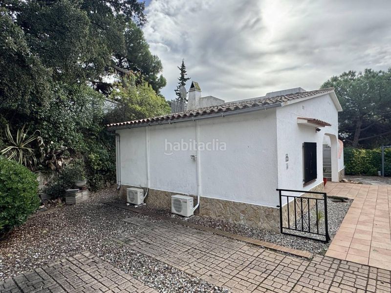Foto 38dd18c1-fadc-4c80-a6ff-c1dd3d5c9420. Casa amb calefacció aparcament a Canyelles Lloret de Mar