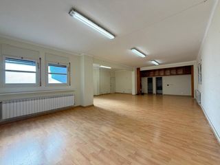 Lloguer Local Comercial  Calle doctor messeguer. Local comercial en alquiler en sant jordi desvalls