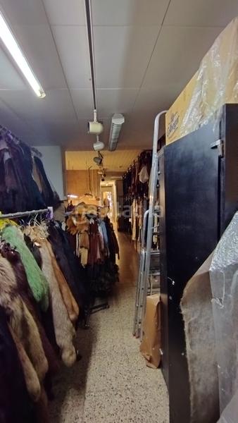 Foto 217ff68e-232a-4733-bfbe-a5696b458595. Local commercial dans carrer de rocafort 159 dans La Nova Esquerra de l´Eixample Barcelona