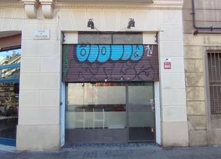 Lloguer Local Comercial a Carrer de provença 54. Local en buen estado en l'eixample / local en bon estat a l'eixa