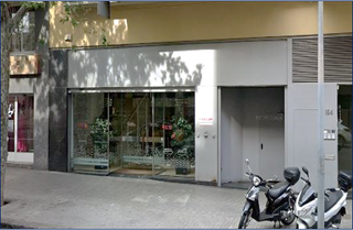 Lloguer Local Comercial a Carrer d'entença 154. Local en dos plantas ideal para centros médicos o educativos / l