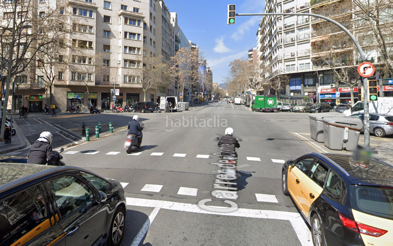 Foto e8287502-600c-46d3-ae28-ad4efbafdb77. Locale commerciale in carrer del comte d'urgell 152 in Barcelona