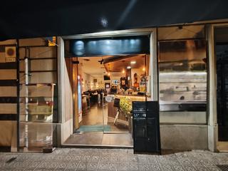 Traspaso Local Comercial en Carrer de laforja 140. Local con salida de humos y licencia c-3 / local amb sortida de