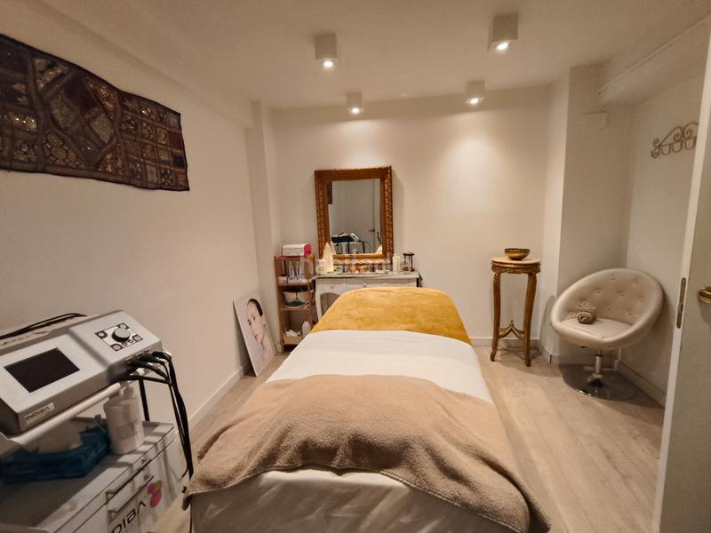 Foto 17cc3f5f-7484-47ae-93cd-05b5f224adc3. Traspaso local comercial centro de estética en traspaso / centre d'estètica en traspàs en Barcelona