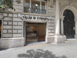 Rent Business premise in Carrer de muntaner 269. Local en buen estado en zona cèntrica/local en bon estat a zona