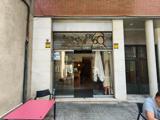 Pas-de-porte Local commercial à Sant Gervasi - Bonanova. Local con licencia c2 mixta y salida de humos / local amb llicèn