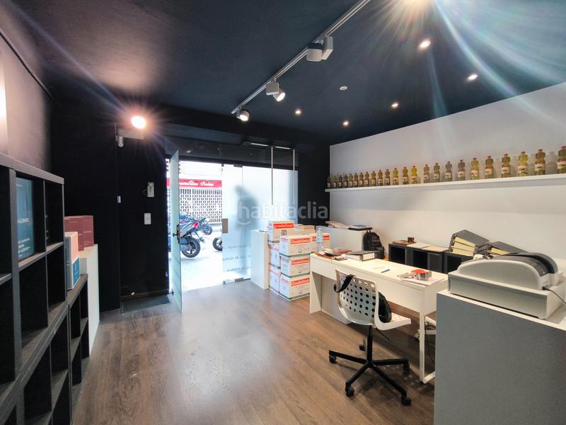 Foto 9cf4f017-957a-40ae-a30e-ea6bed9dc6aa. Lloguer local comercial a carrer de pàdua 82 a Putget - Farró Barcelona