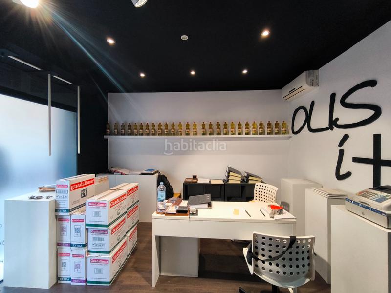 Foto f775139d-9f19-4e48-a6ee-53d5ce2a3164. Rent business premise in carrer de pàdua 82 in Putget - Farró Barcelona