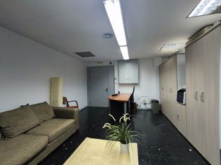 Miete B�ro in Carrer de balmes 200. Oficina bien comunicada con amplia terraza / oficina ben comunic