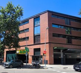 Lloguer Oficina a Carrer d'�vila 113. Oficina en edificio reformado / oficina en edifici reformat