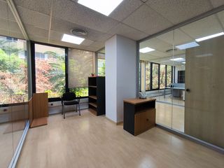 Rent Office space in Travessera de les corts 53. Oficina luminosa i di�fana / oficina lluminosa i di�fana