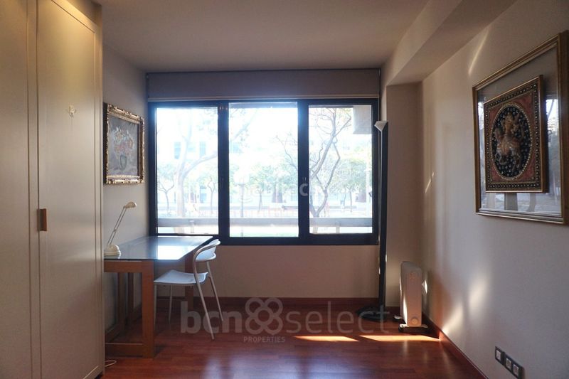 Foto 47c5076e-9df0-4a0b-bd4f-3716ba4ddfe1. Pis amb calefacció aparcament a La Nova Esquerra de l´Eixample Barcelona