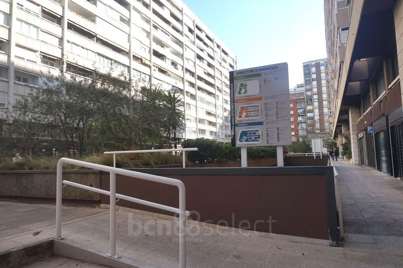 Foto cdf13a8e-307f-4e9d-9361-39dc501bbd3f. Pis amb calefacció aparcament a La Nova Esquerra de l´Eixample Barcelona