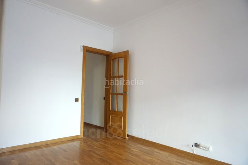 Foto 416a2a30-40a1-443b-bb0d-d08de54a305d. Pis amb calefacció aparcament a El Camp d´en Grassot i Gràcia Nova Barcelona