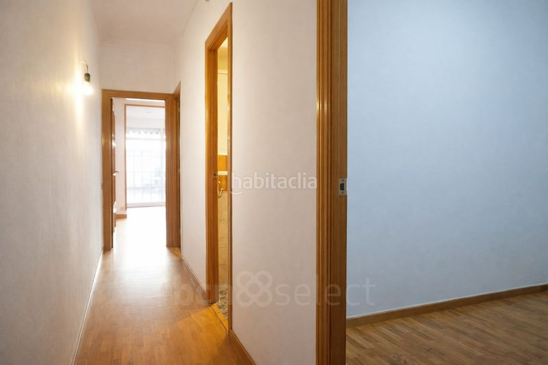 Foto a2b23a28-6dbf-4128-80e8-b9898385f69e. Pis amb calefacció aparcament a El Camp d´en Grassot i Gràcia Nova Barcelona