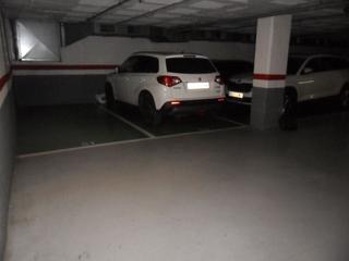 Aparcament cotxe a Carrer del greco 9. Plazas de pk en calle greco y cartellá para coche mediano y moto