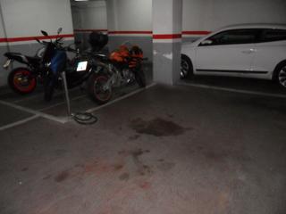 Parking coche en Carrer del greco 9. Para coche  grande y 4 motos en calle greco junto a pº maragall