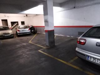Parking coche en Carrer de santiago rusiñol 7. Para coche pequeño y moto 4,30 x 1,90x 4,60