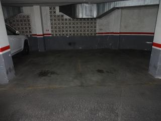 Aparcament cotxe a Passeig maragall 264. Vendo una plaza sola o 2 juntas de 4,50 x 2,15 m aprox. en le pº