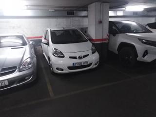 Aparcament cotxe  Avinguda de la mare de déu de montserrat 267. Pk coche pequeño pº maragall-v. montserrat