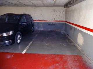 Affitto Posto auto in Carrer de petrarca 28. Pk coche mediano-grande calle petraca-cartella