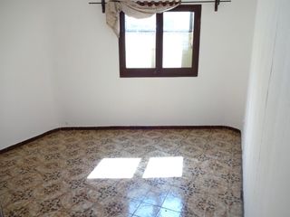 Pis a Carrer de sant crisp� 5. Calle sant crisp� junto metro l-5 teixonera