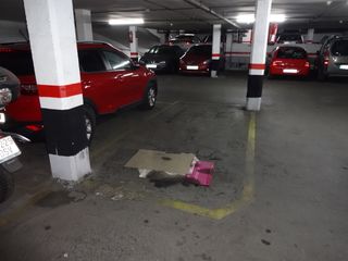 Aparcament cotxe a Carrer de Francesc de Bolòs 8
