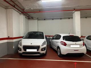 Car parking  Carrer d'enric giménez