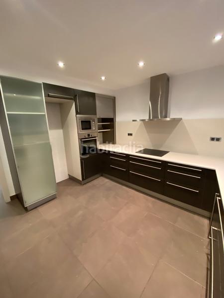 Foto 2c7e38aa-cc7f-4151-bb0a-58b509d316d9. Casa adossada a carrer de gurrea 29 a Centre Sabadell