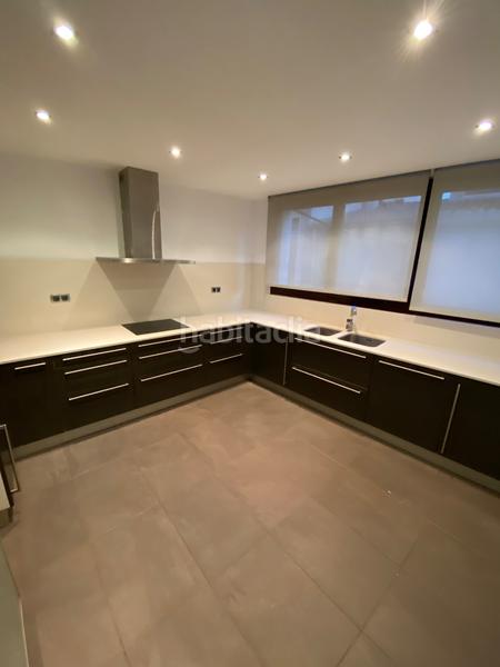 Foto ee929b1c-1931-4410-aabc-a6cc2dc648c5. Casa adossada a carrer de gurrea 29 a Centre Sabadell