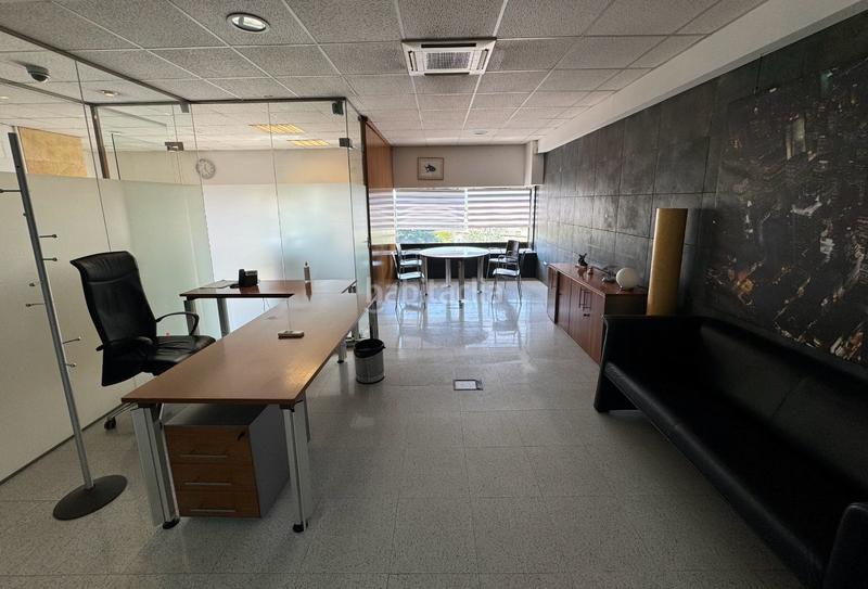 Foto b41546e2-41bf-4742-9c6e-e2ceafe7680c. Lloguer oficina amb calefacció a Gràcia Sabadell