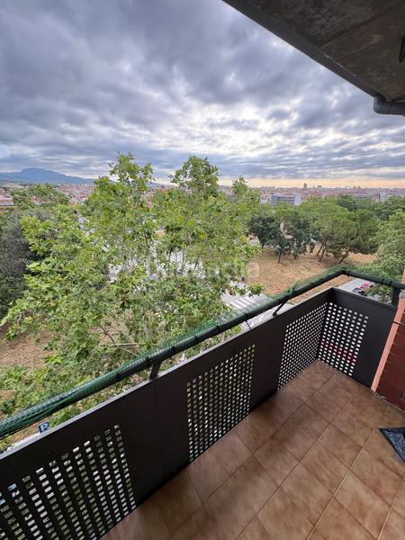 Foto 76c738ed-c2d0-410d-bb2b-3b7349d61d31. Piso Roc Blanc piso + parking en Roc Blanc Terrassa