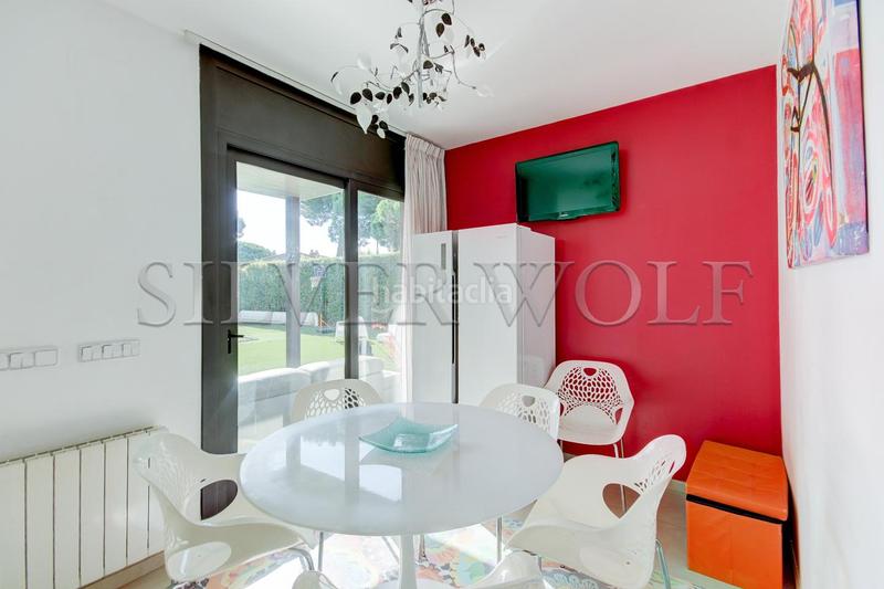 Foto 1ca7e1ec-9d6b-4796-af20-70189d435d8e. Casa nivel superior en Gava Mar Gavà
