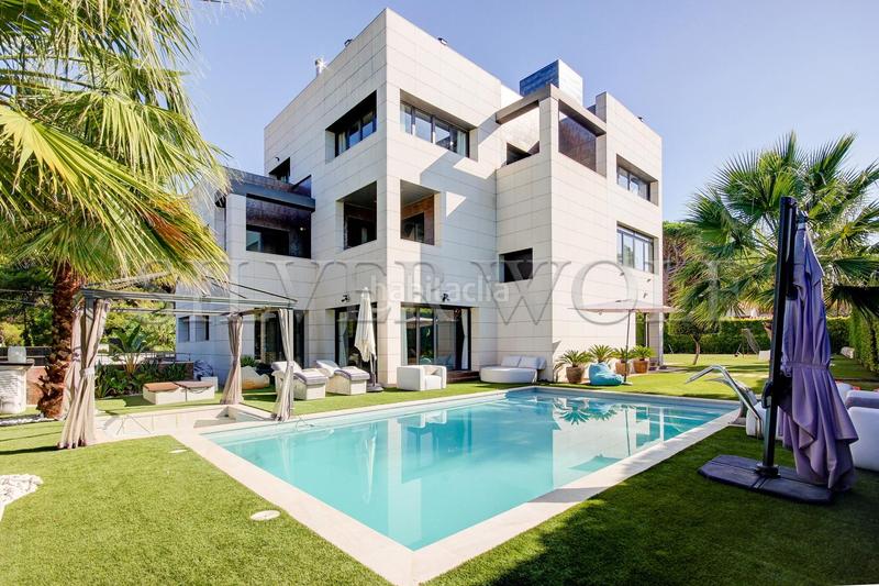 Foto 4c311048-e17a-4533-a24a-a676ce4d09c5. Casa nivel superior en Gava Mar Gavà