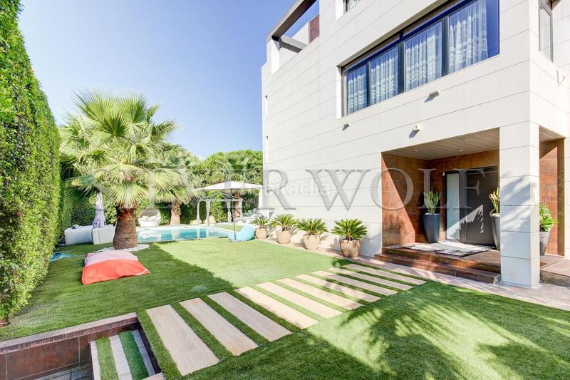 Foto 9b1597fc-66ea-4a69-b06c-14f0689f71eb. Casa nivel superior en Gava Mar Gavà